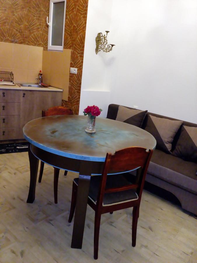 דירות טביליסי Art House Petunia מראה חיצוני תמונה